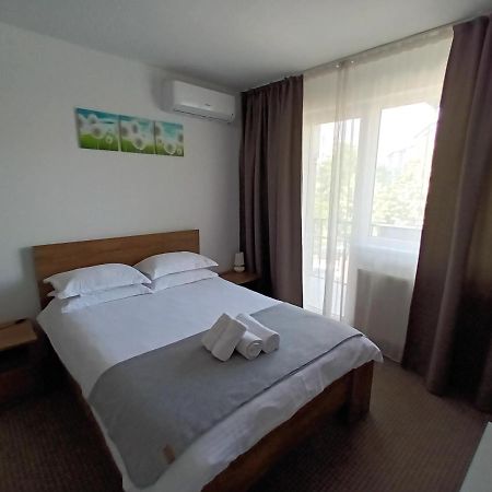 Revolution Apartment Baia Mare Exterior photo