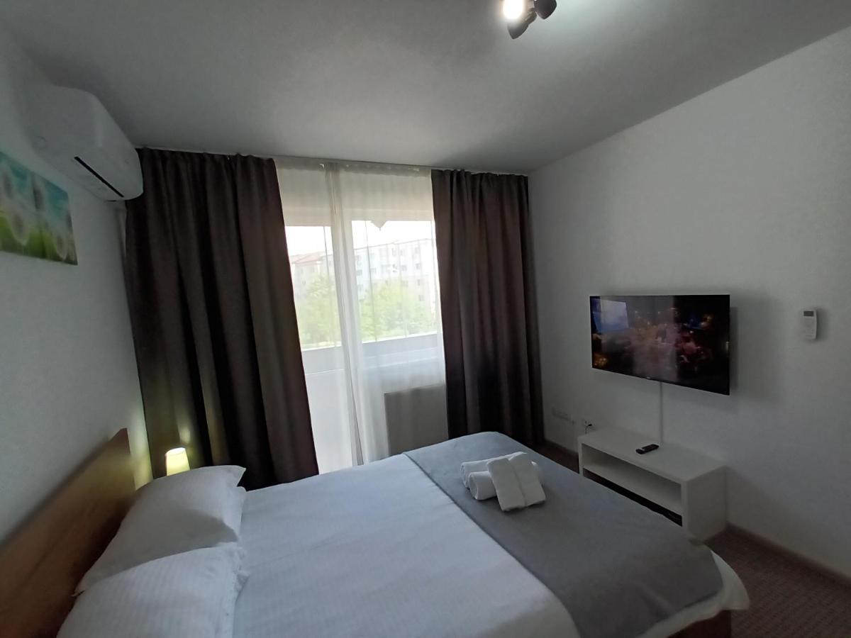 Revolution Apartment Baia Mare Exterior photo