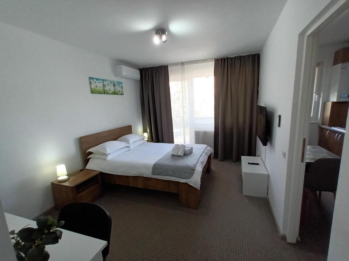 Revolution Apartment Baia Mare Exterior photo