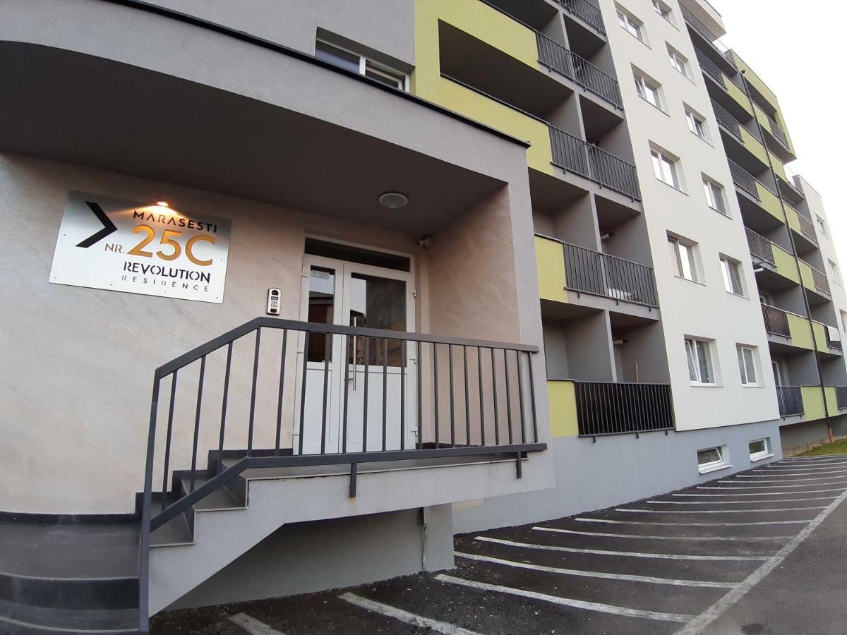 Revolution Apartment Baia Mare Exterior photo